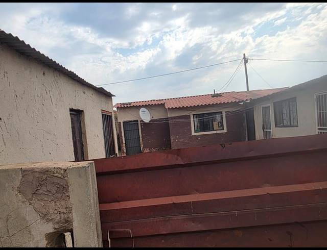 2 BEDROOM HOUSE FOR SALE IN GOBA